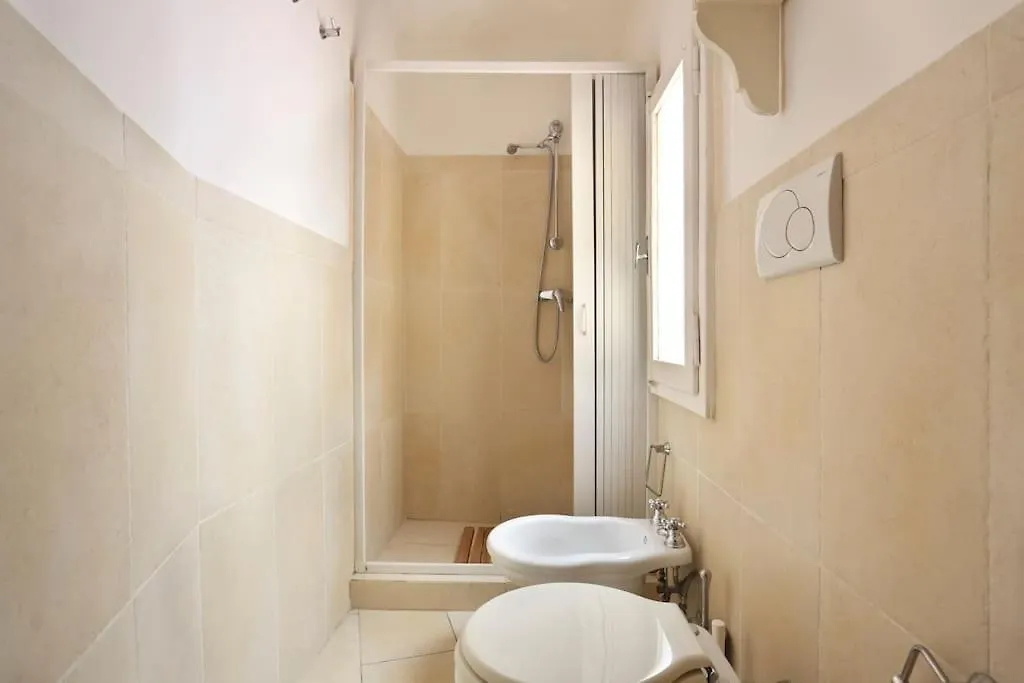 Belle Donne Historical Apartment - City Center Firenze Italien